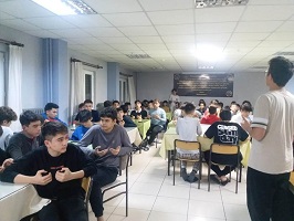 KAYMAKAM HAKAN ALKAN AKŞAM YEMEĞİNDE ÖĞRENCİLERLE BİRARAYA GELDİ