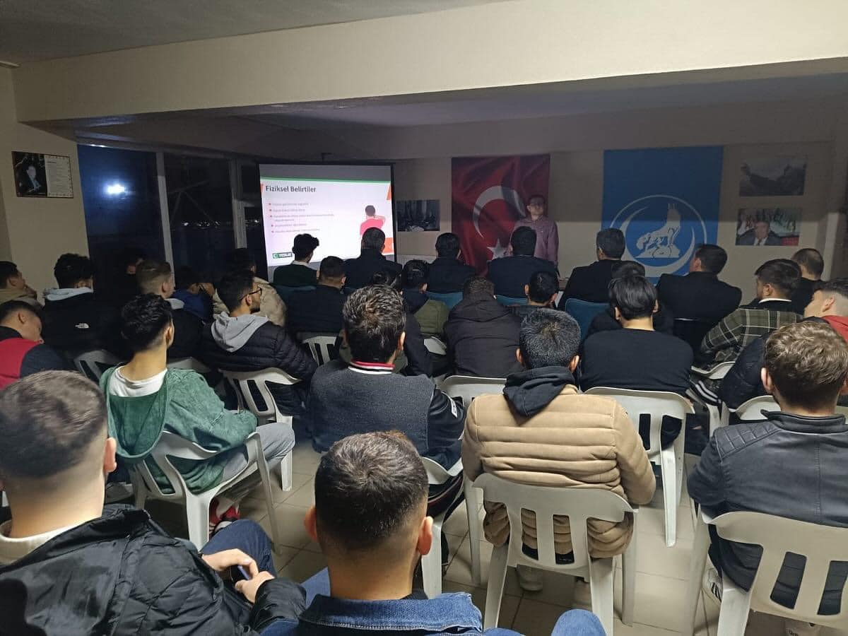 GEDİZ ÜLKÜ OCAKLARINDAN UYUŞTURUCU KONFERANSI