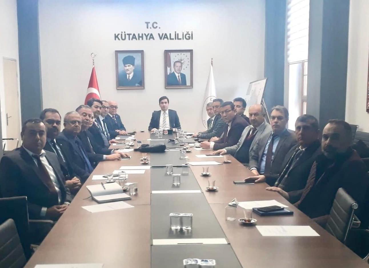 GEDİZ TSO BAŞKANI ÖZTÜRK, “DÜNYANIN EN ÖNEMLİ SORUNU ENERJİ”