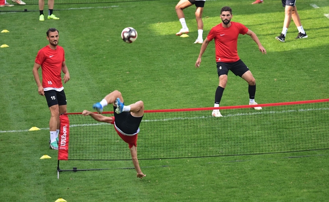 GEDİZ BELEDİYESİ’NDEN, ÖDÜLLÜ AYAK TENİSİ TURNUVASI