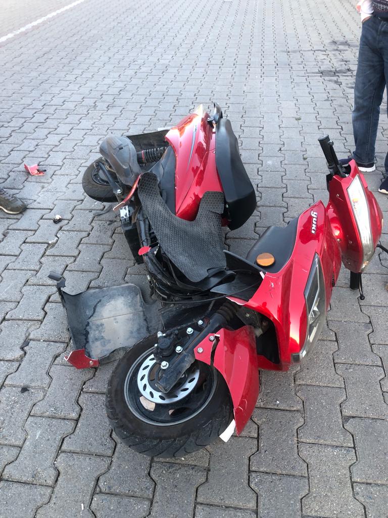 GEDİZ’DE ÇIKAN YANGINDA SAMANLIK, ODUNLUK VE BİR EV YANFI