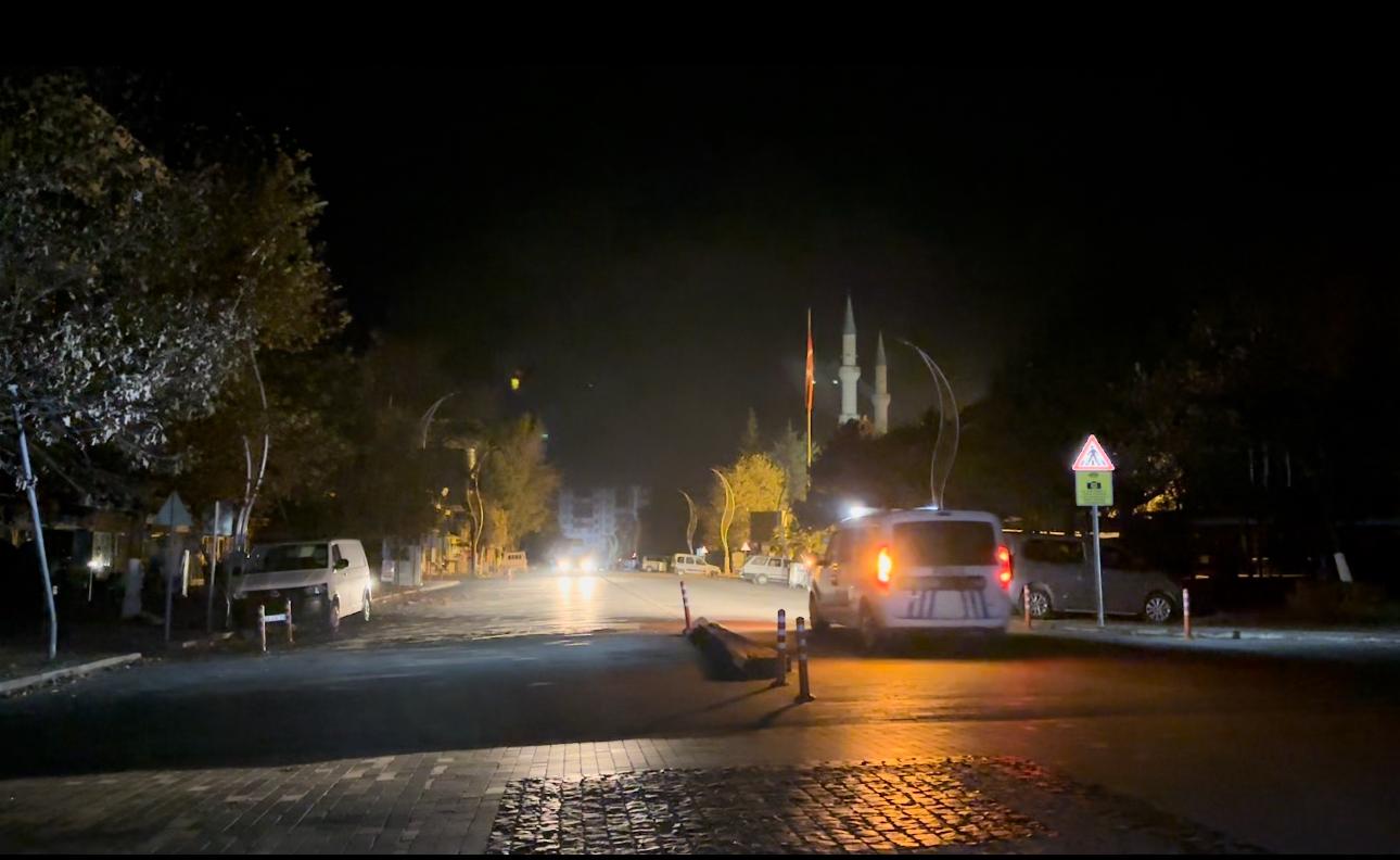 GEDİZ’DE ABARTI EGZOZA GEÇİT YOK