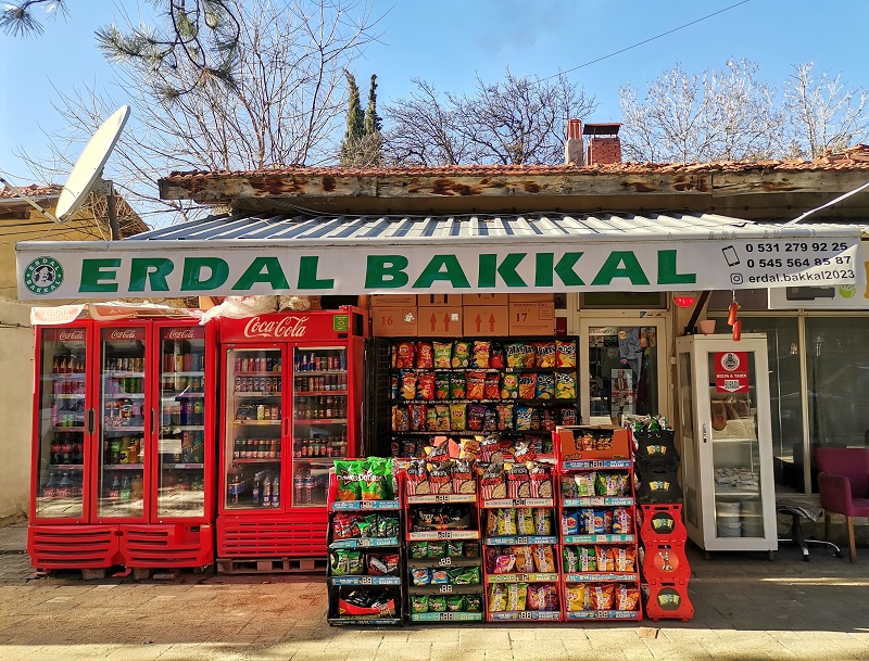 ERDAL BAKKAL GEDİZ’DE İSMİNİ YAŞATIYOR