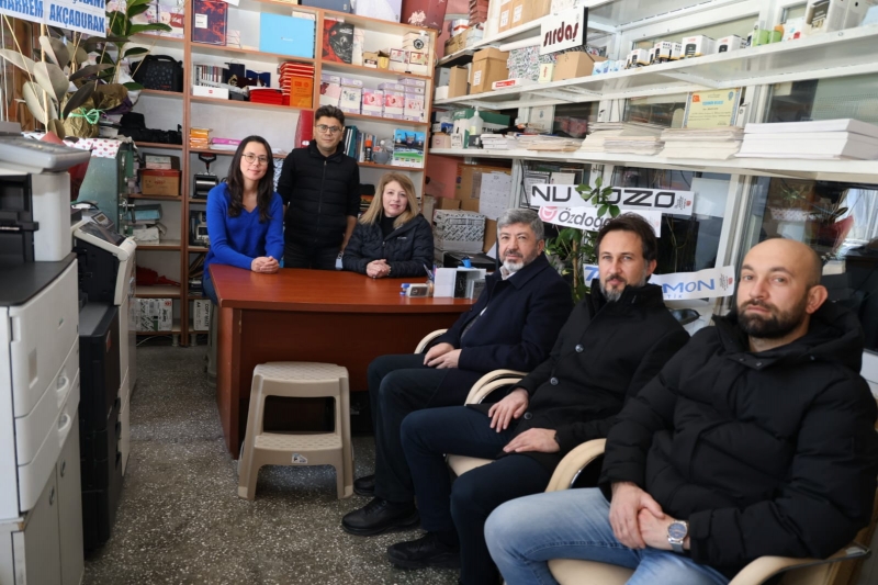 BAŞKAN AKÇADURAK’TAN YENİGEDİZ GAZETESİNİ ZİYARET