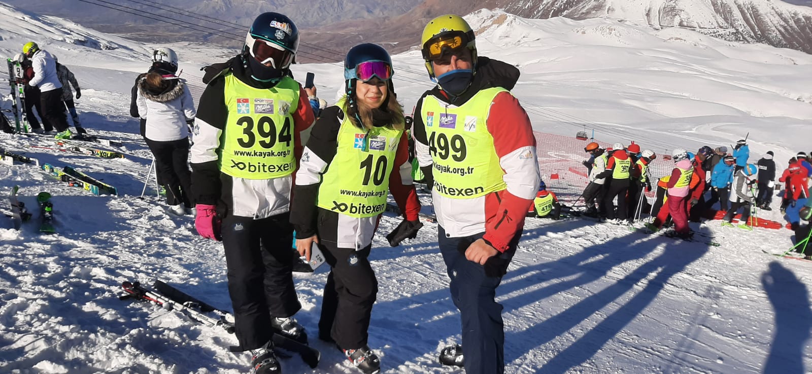 GEDİZLİ 3 KAYK SPORCUSU ERZİNCAN ERGAN DAĞINDA DERECEYE GİRMEK İÇİN YARIŞTI