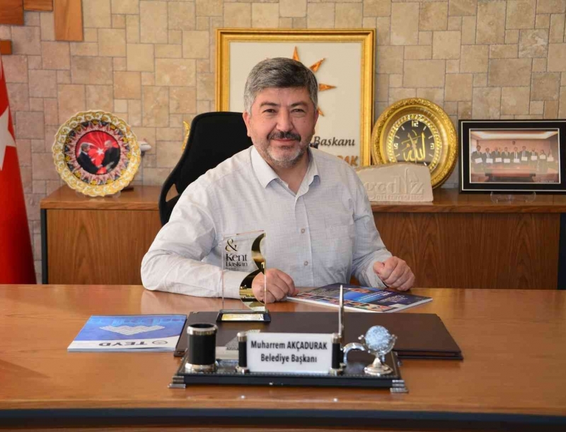 BAŞKAN AKÇADURAK’TAN, MİRAÇ KANDİLİ KUTLAMA MESAJI