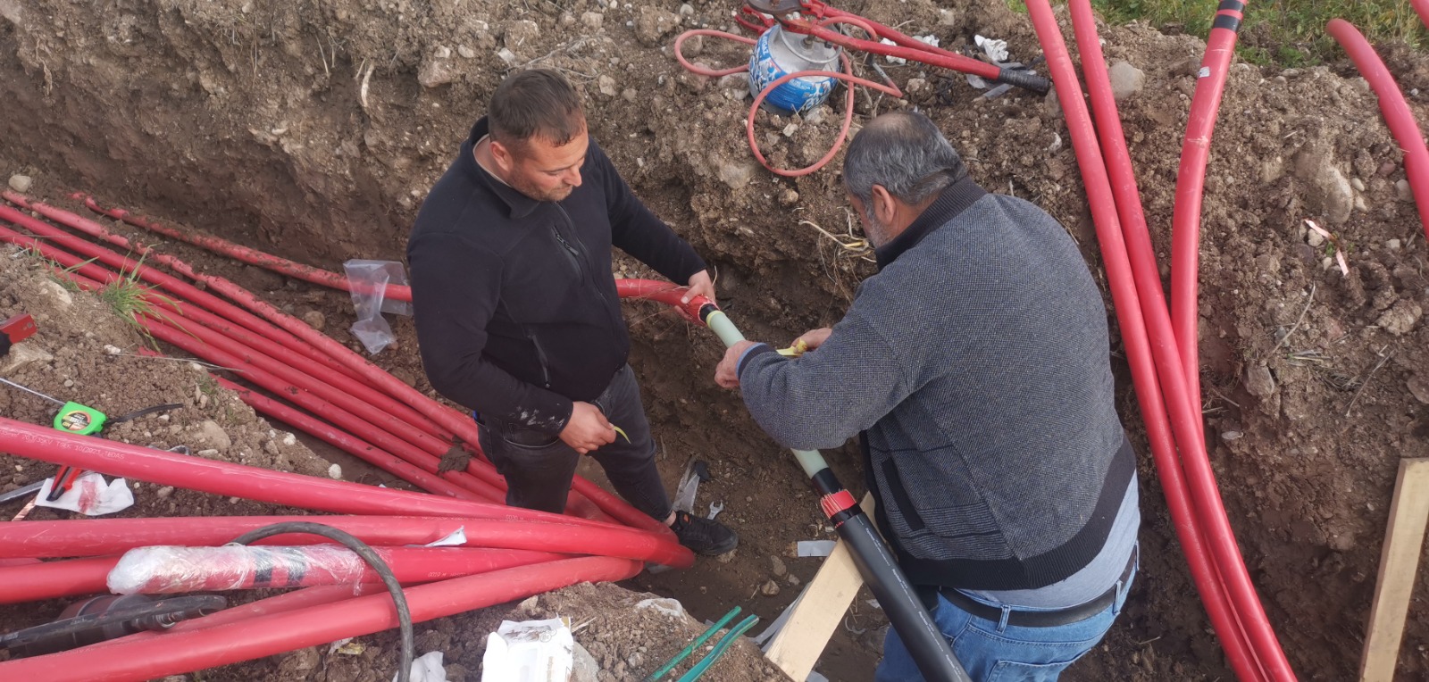 GEDİZ OSB’DEN KESİNTİSİZ ENERJİ İÇİN DEV YATIRIM’IN 1. ETAP KISMI TAMAMLANDI