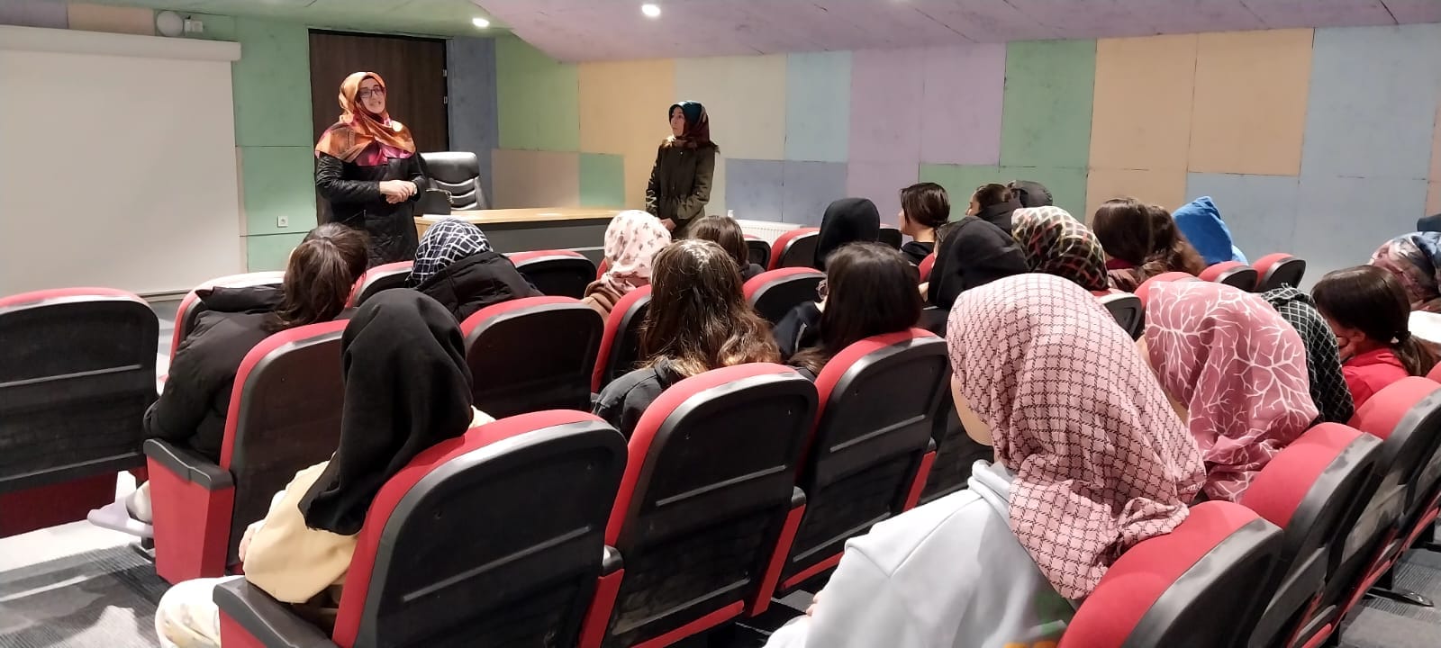 LİSE PANSİYONARINDA MÜFTÜLÜK PROGRAMLARI BAŞLADI