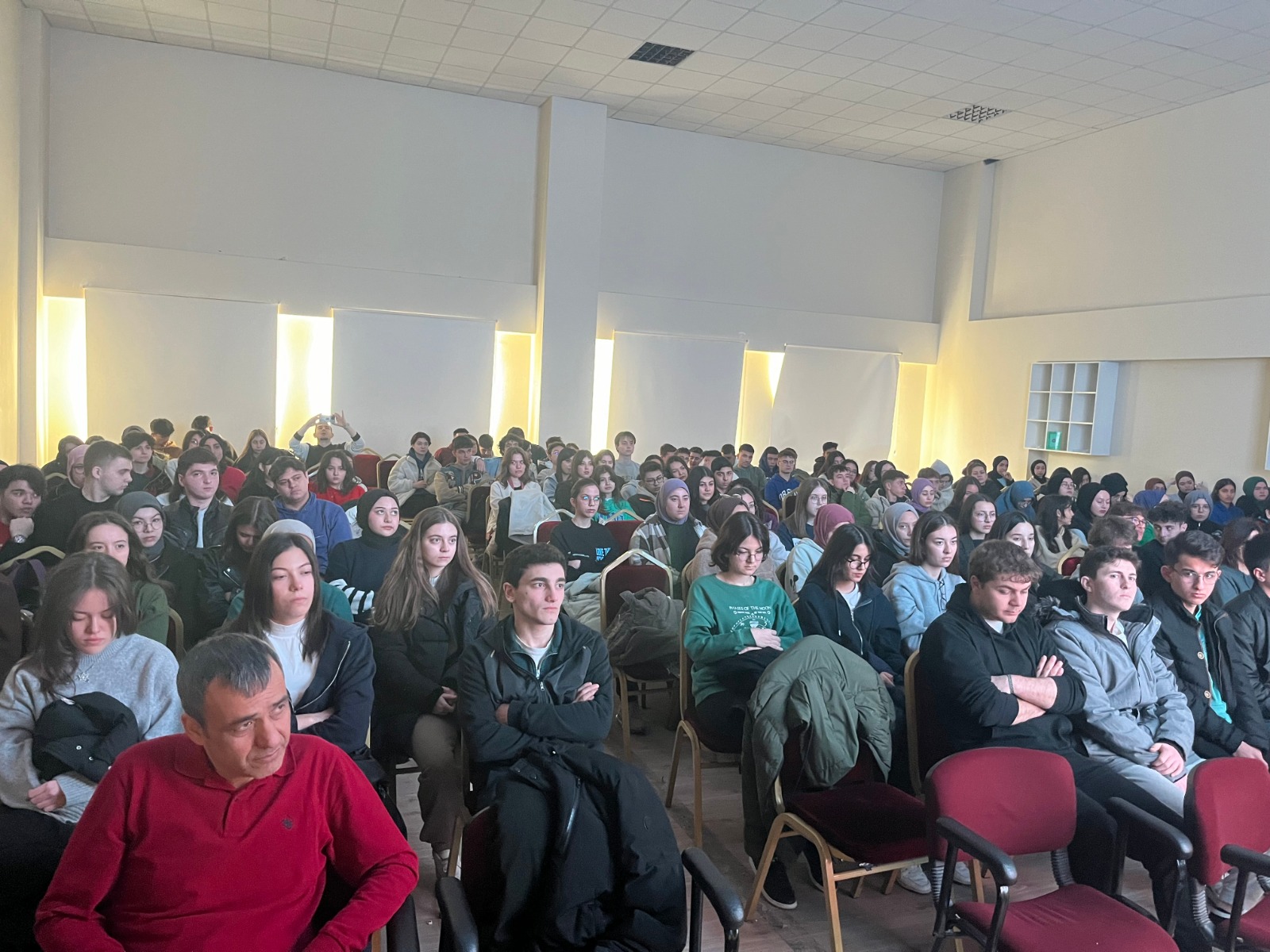 GEDİZ’DE LGS ve YKS  SINAVINA YÖNELİK SEMİNER VERİLDİ