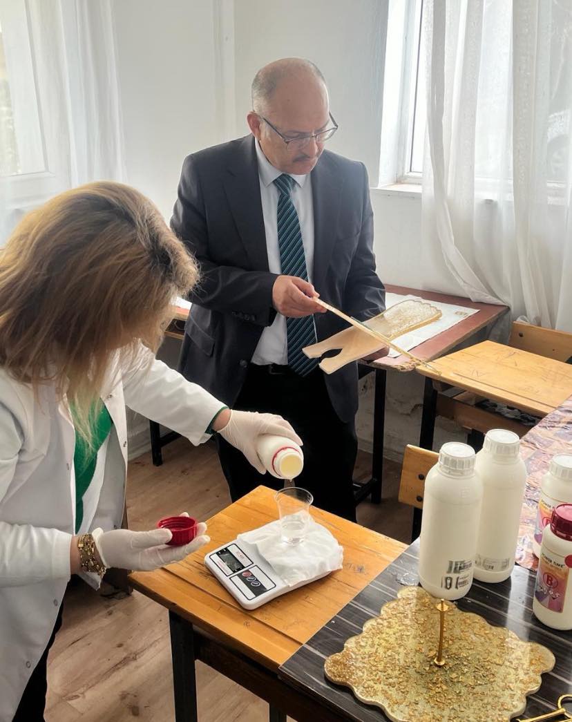 EPOKSİ TASARIMLARI MİLLİ EĞİTİM MÜDÜRÜMÜZDEN
