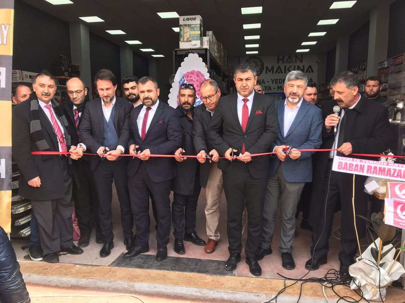 BAŞKAN ADAYI AKEL, “HİÇ BİR ÇALIŞANIMIZI MAĞDUR VE İŞİNDEN ETME GİBİ DÜŞÜNCEMİZ YOK”