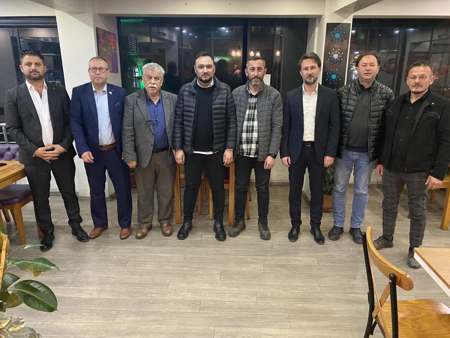 GEDİZ’DE PARTİLERİN İLÇE BAŞKANLARINDAN SAĞDUYU ÇAĞRISI