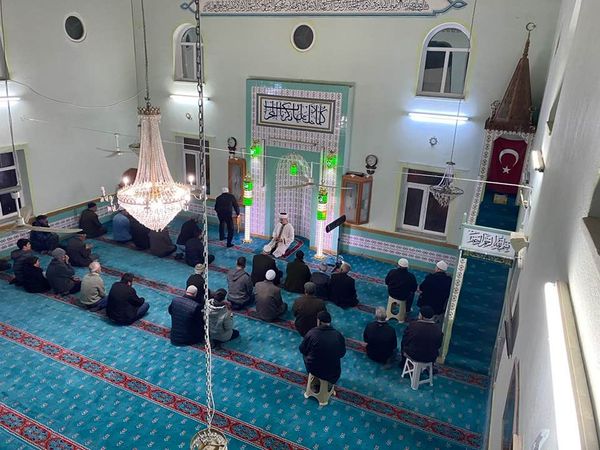 GEDİZ’DE ‘30 CÜZ 30 CAMİİ HATİMLE TERAVİH’ KURTÇAM KÖYÜNDE GERÇEKLEŞTİ