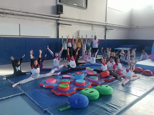 GEDİZ GENÇLİK SPOR İLÇE MÜDÜRLÜĞÜNDE CİMNASTİKÇİLER YENİ SEZONA HAZIRLANIYOR