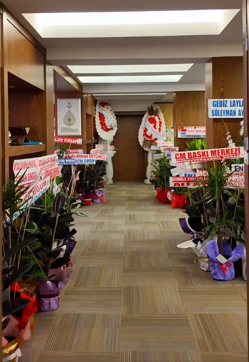 GEDİZ BAŞKANLIK MAKAMI ÇİÇEK BAHÇESİNE DÖNDÜ