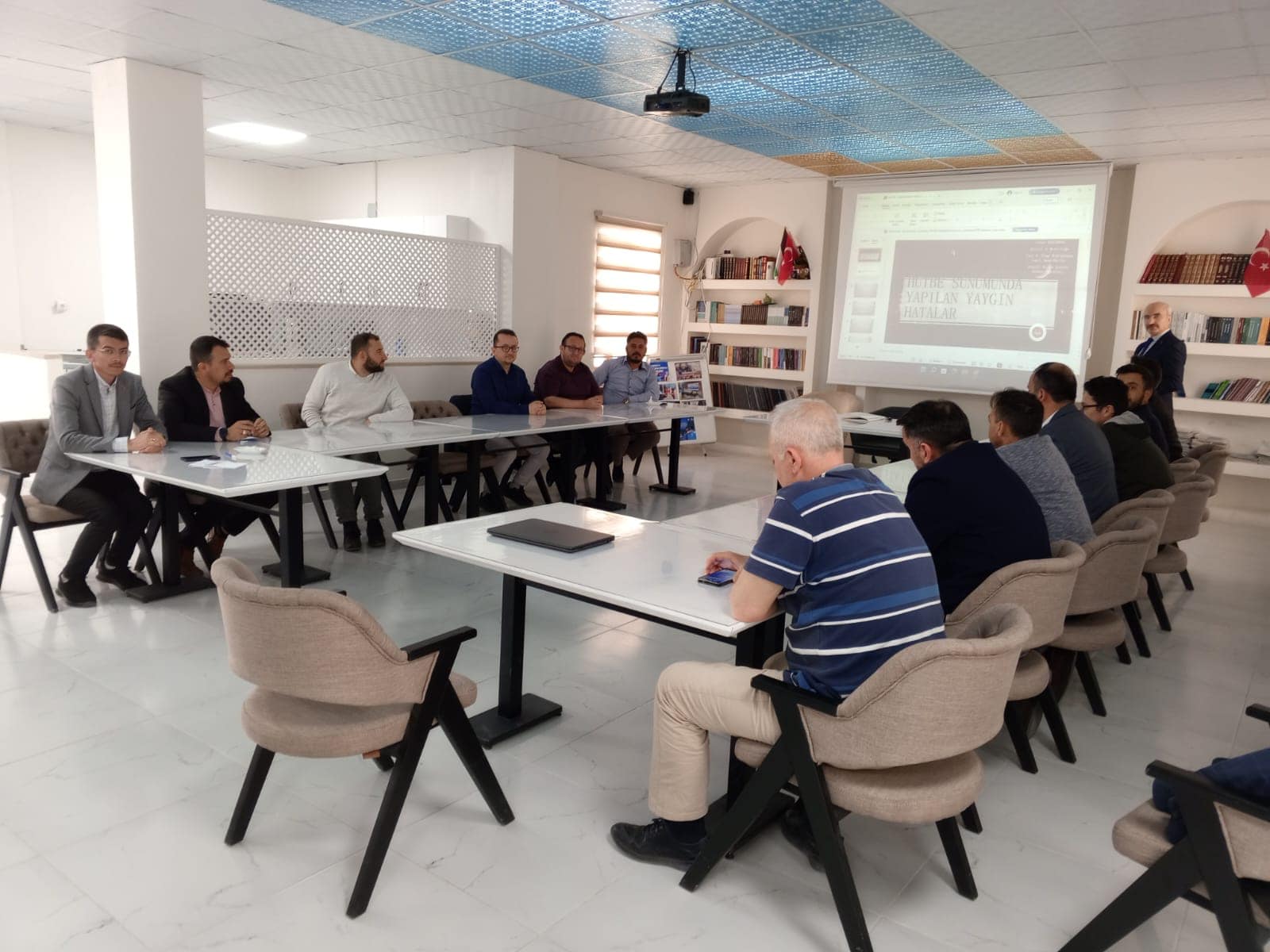 GEDİZ’DE ETKİLİ HUTBE SUNUMU KURSU