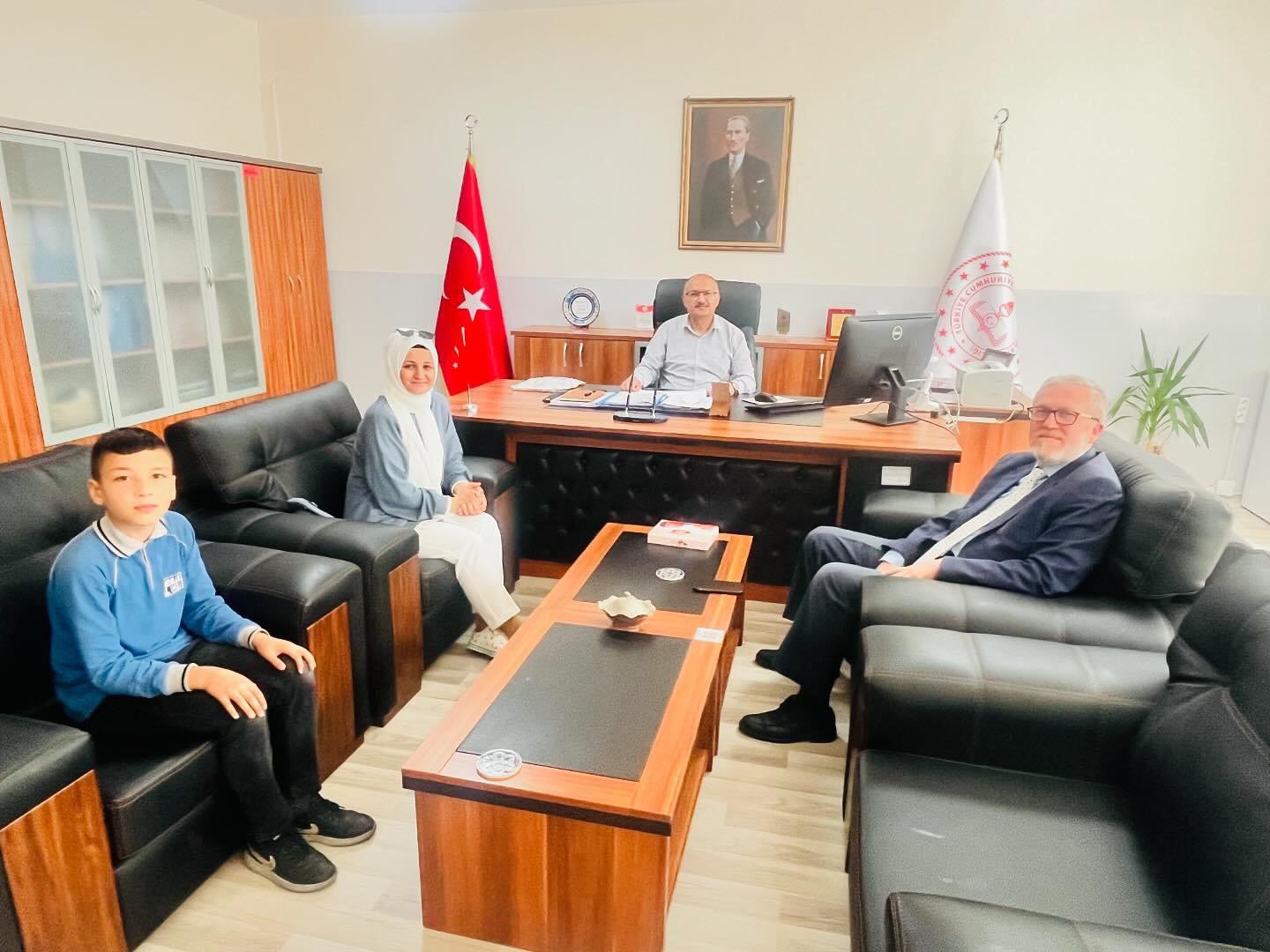 GEDİZ’DE BURSLULUK SINAVI TÜRKİYE BİRİNCİSİ 1 EYLÜL İMAM HATİP ORTAOKULUNDAN