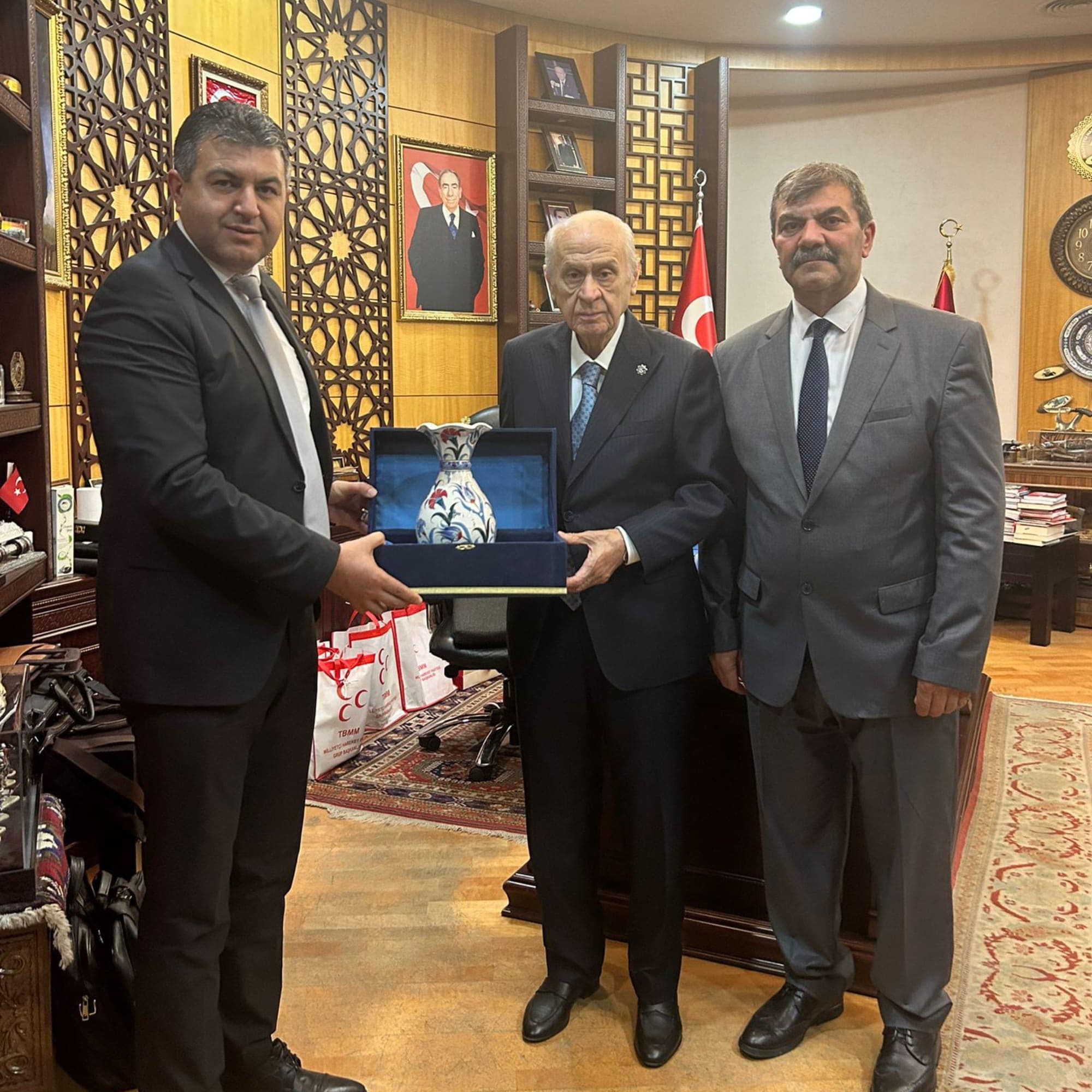 MHP GEDİZ HEYETİ’NDEN, GENEL BAŞKAN BAHÇELİ’YE ZİYARET