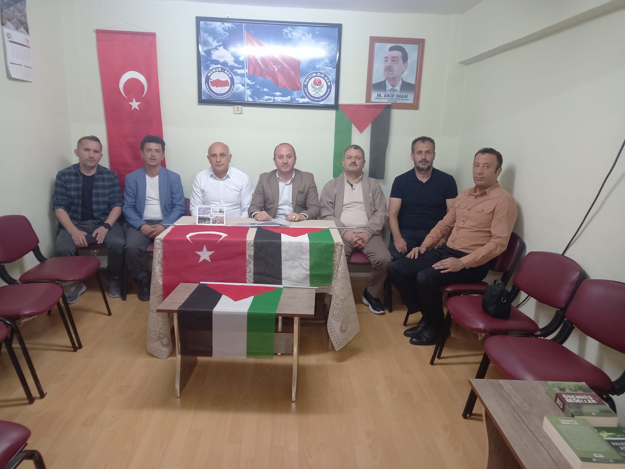 İSRAİL’E LANET YAĞIYOR