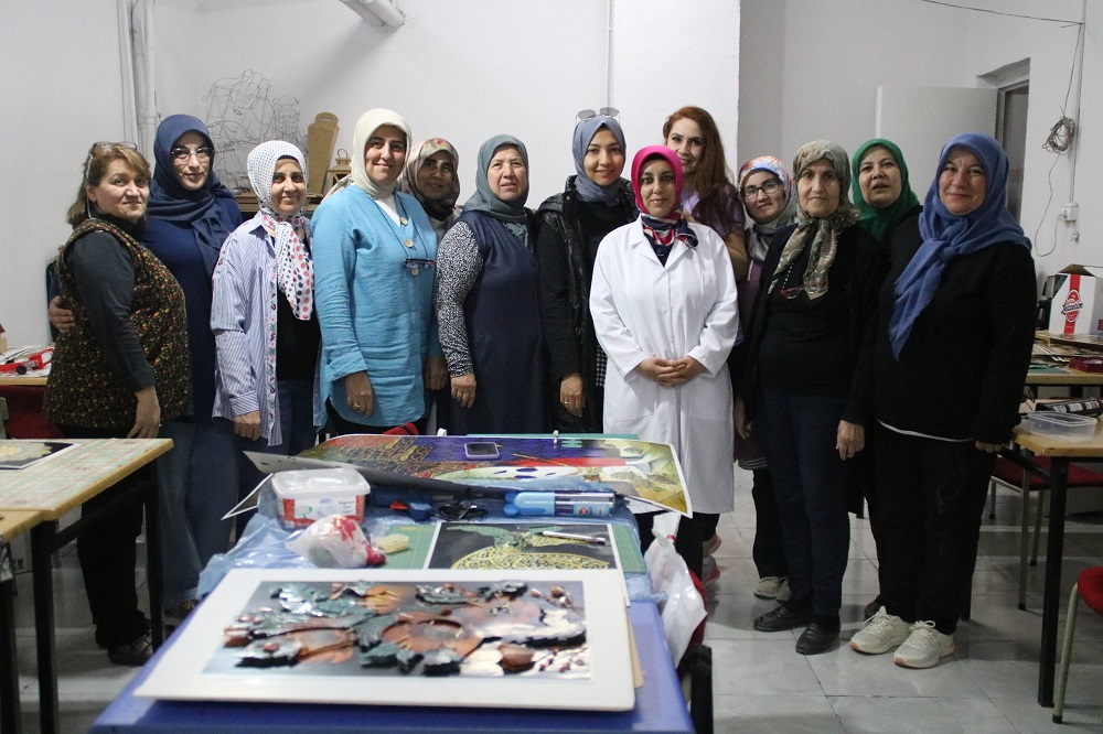 GEDİZ’DE KAT’I SANATI İLGİ GÖRÜYOR