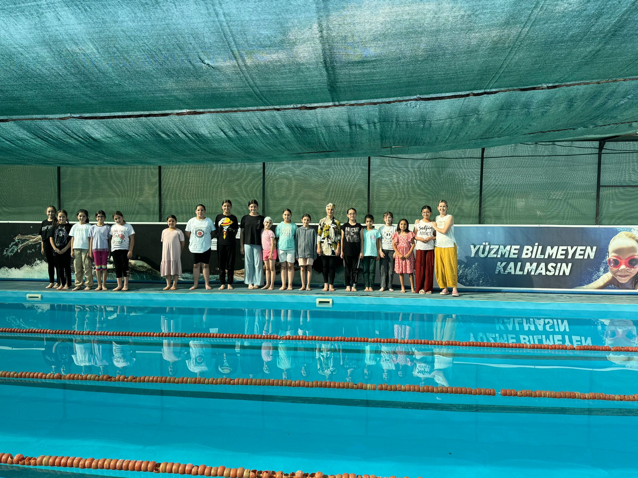 GEDİZ’DE YÜZME BİLMEYEN KALMASI PROJESİ START VERDİ