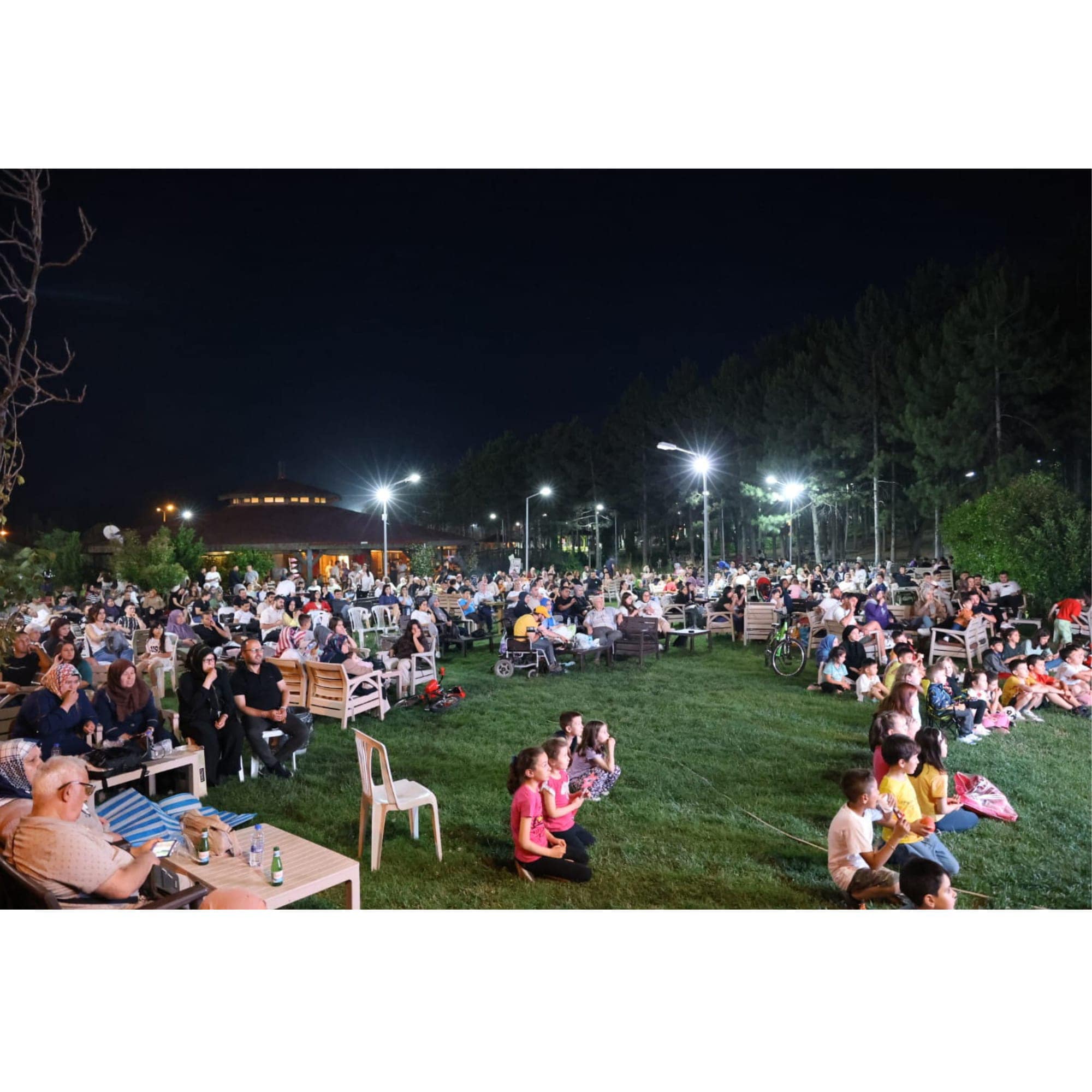 GEDİZ’^DE NOSTALJİK AÇIK HAVA SİNEMASI GÜNLERİ BAŞLADI