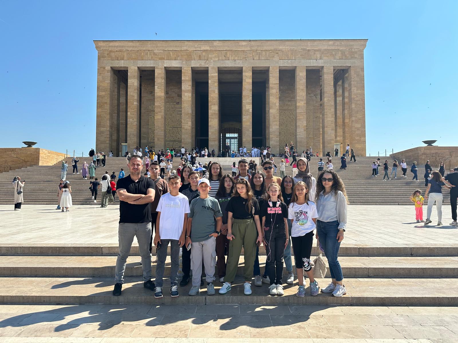 GEDİZ ALTINKENT ORTAOKULU ÖĞRENCİLERİ ANKARA GEZİSİNDE