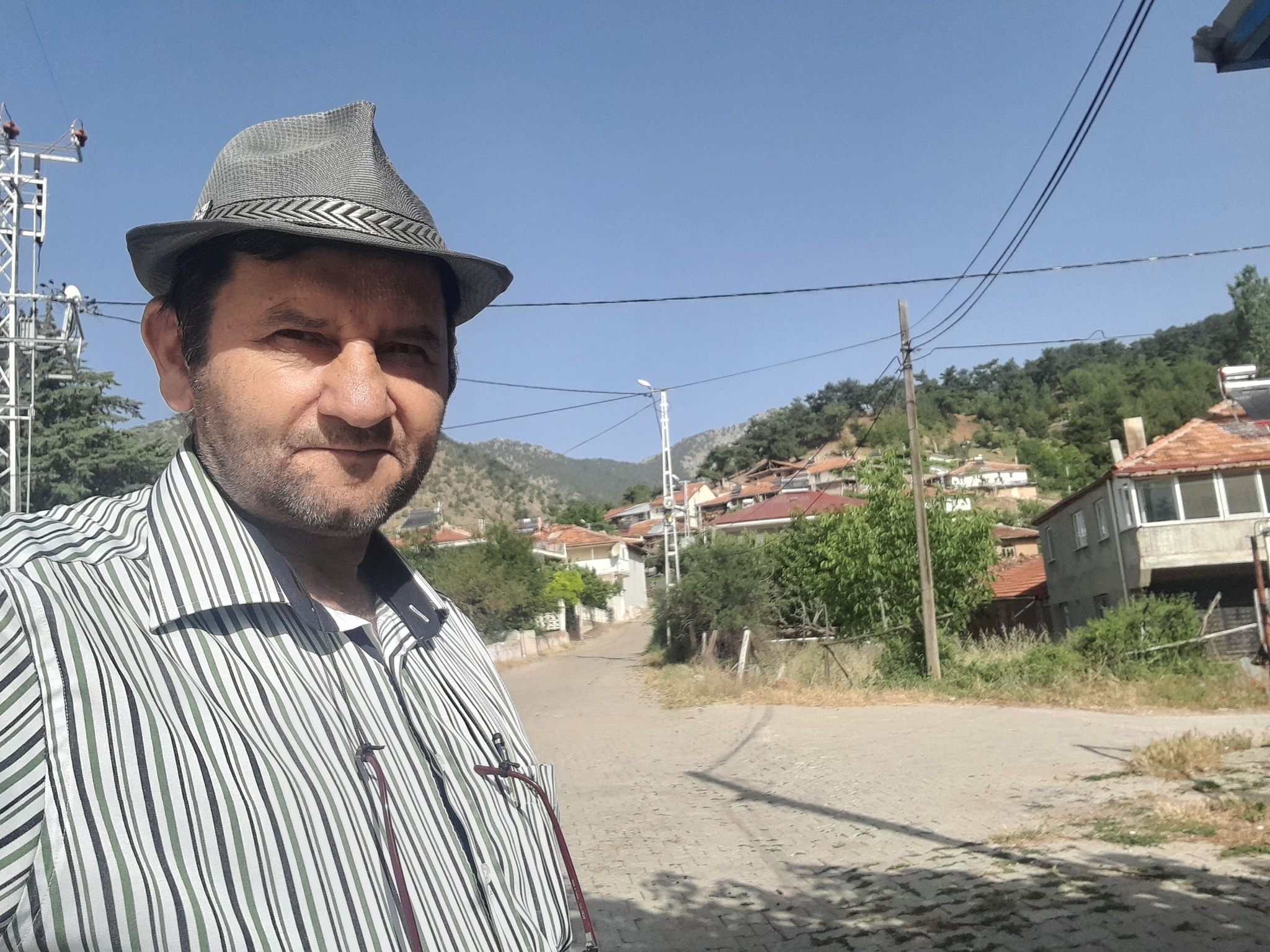 DERNEK BAŞKANI AKKAŞ, “KÖYLERDE SU TANKERLERİ YETERSİZ”