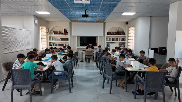 ÖMER FARUK BİLGİLİ DİYANET GENÇLİK MERKEZİ ÇOCUK SESLERİ İLE DOLUYOR