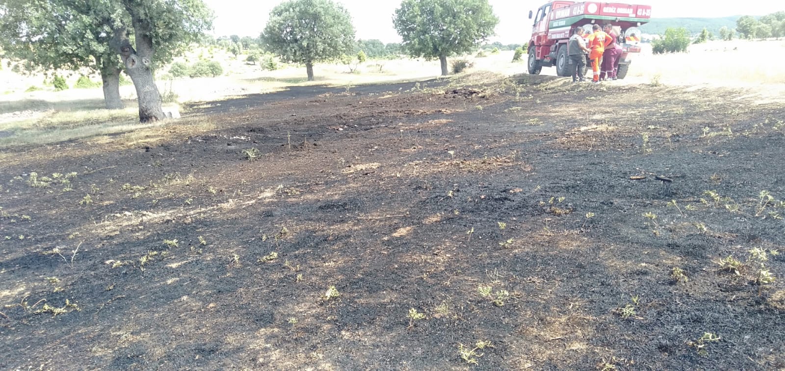 GEDİZ FIRDAN KÖYÜNDE ARAZİ YANGINI