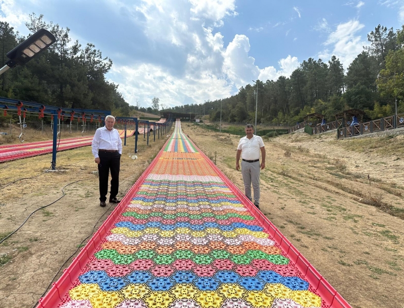 MURATDAĞI TERMAL KAYAK MERKEZİ’NE RENKLİ KAYDIRAK