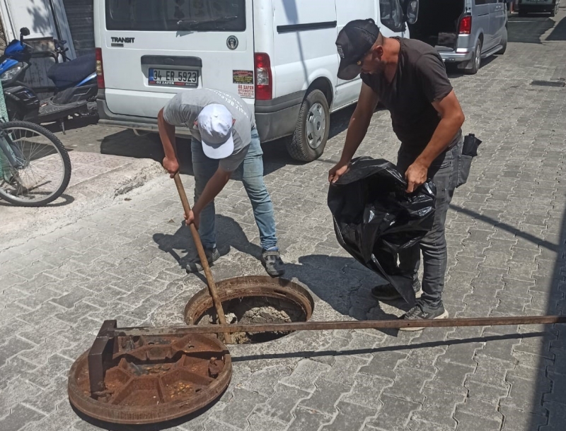 GEDİZ’DE  MAZGAL ve RÖGARLARDA TEMİZLİK ÇALIŞMASI