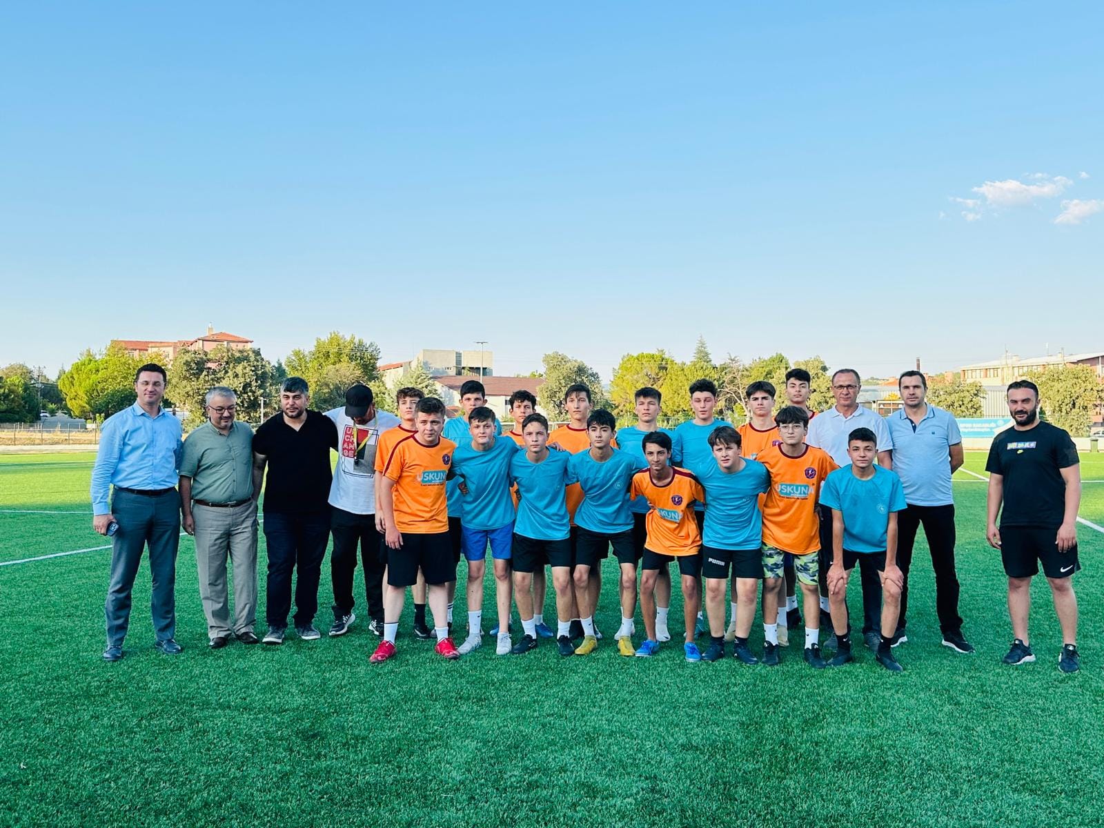 KÜTAHYA’NIN GEDİZ İLÇESİNDE GÖKLER BELDESİ İÇİN SPOR YATIRIMLARI GÖRÜŞÜLDÜ