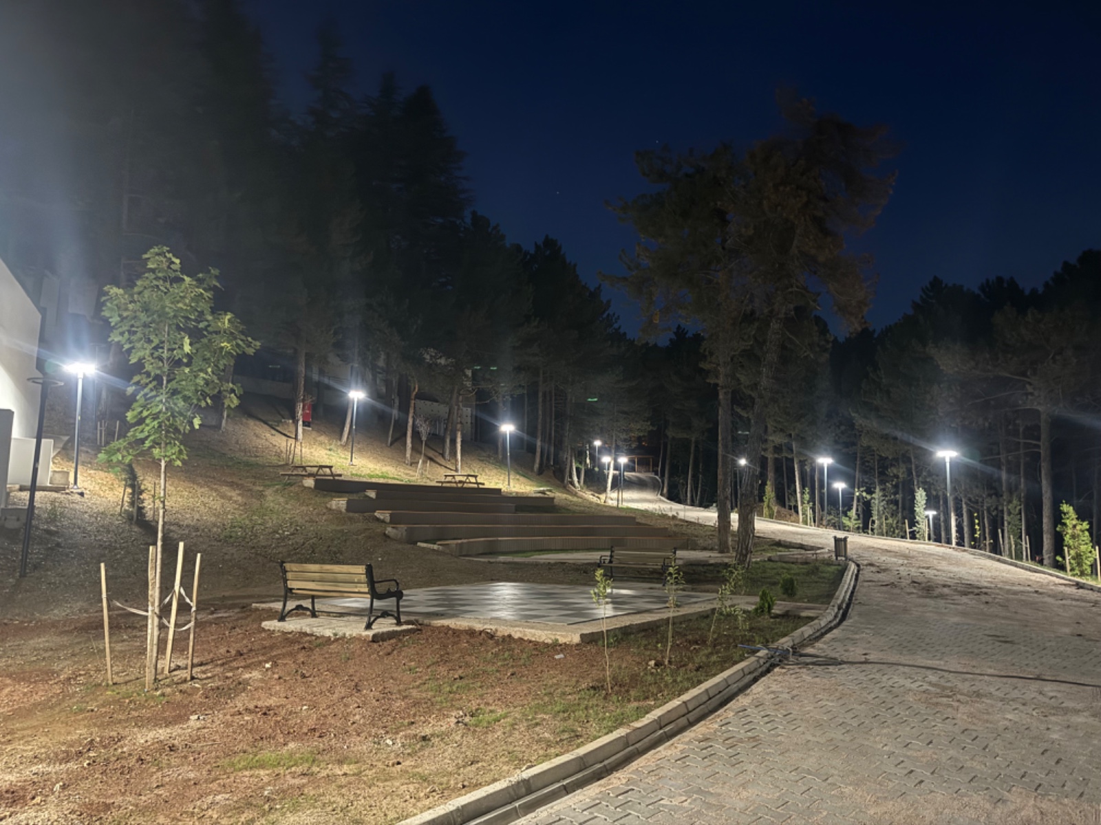 Muratdağı Gençlik Kampı Aydınlatma Sistemi Tamamlandı