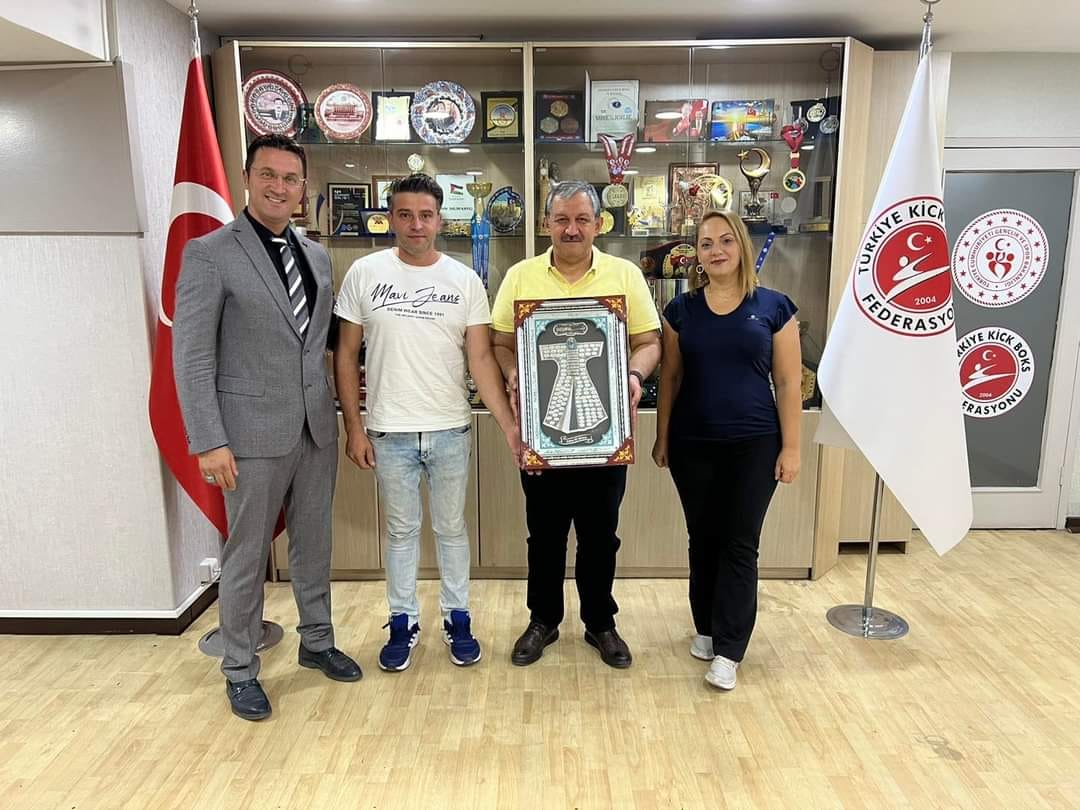Gediz’den Kick-Boks Federasyonu’na Teşekkür Ziyareti