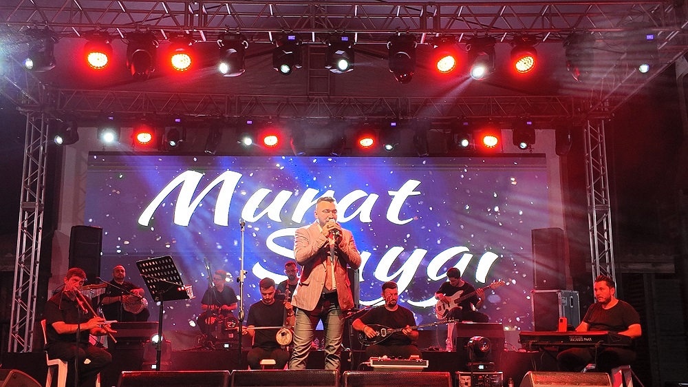 GEDİZLİ MÜZİSYENLER TARHANA FESTİVALİNDE KONSER VERDİ