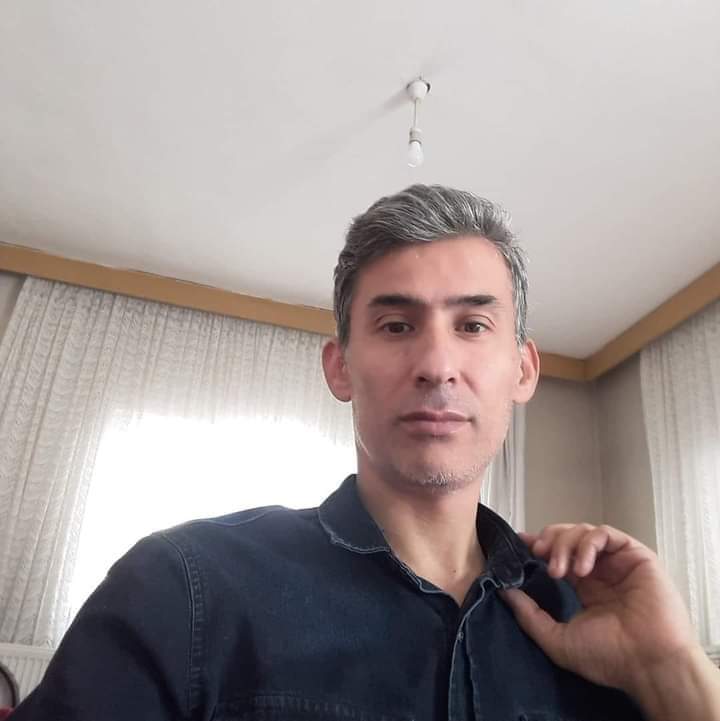 GEDİZ’DE KAZADA VEFAT EDEN ESNAF ALTINKENT KÖYÜNDE TOPRAĞA VERİLDİ