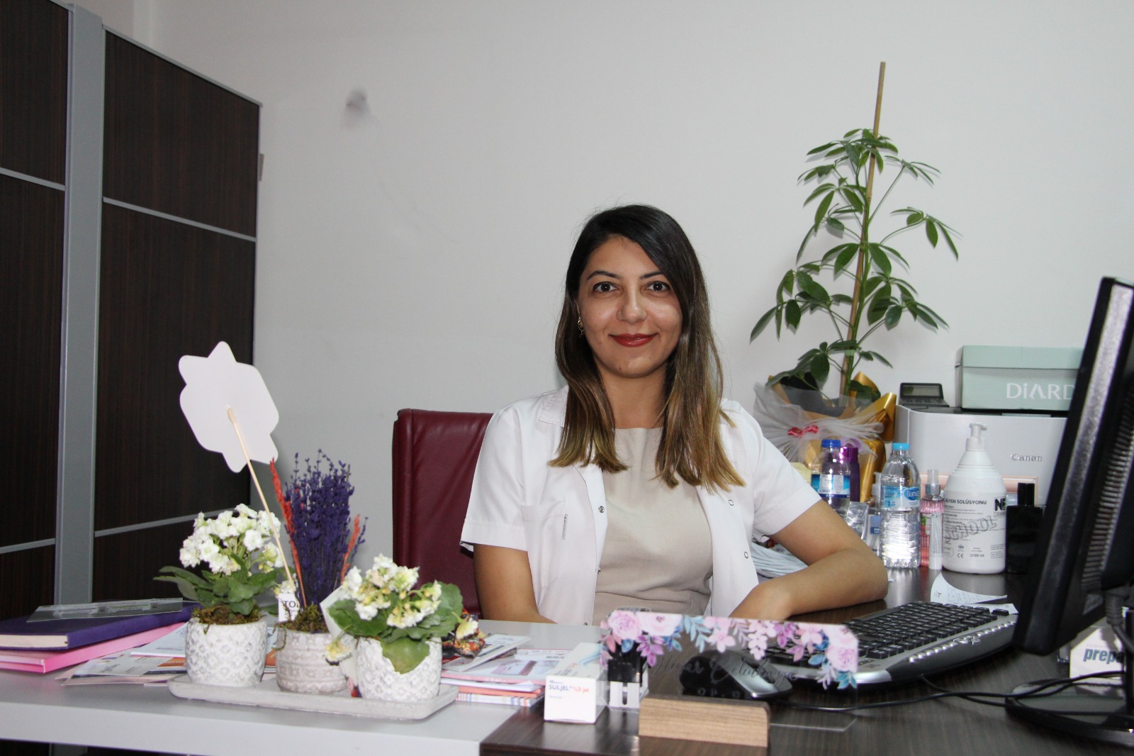 DOKTOR NİGAR ÇETİNKAYA ANNE SÜTÜ BEBEĞİ ENFEKSİYONLARDAN KORUR