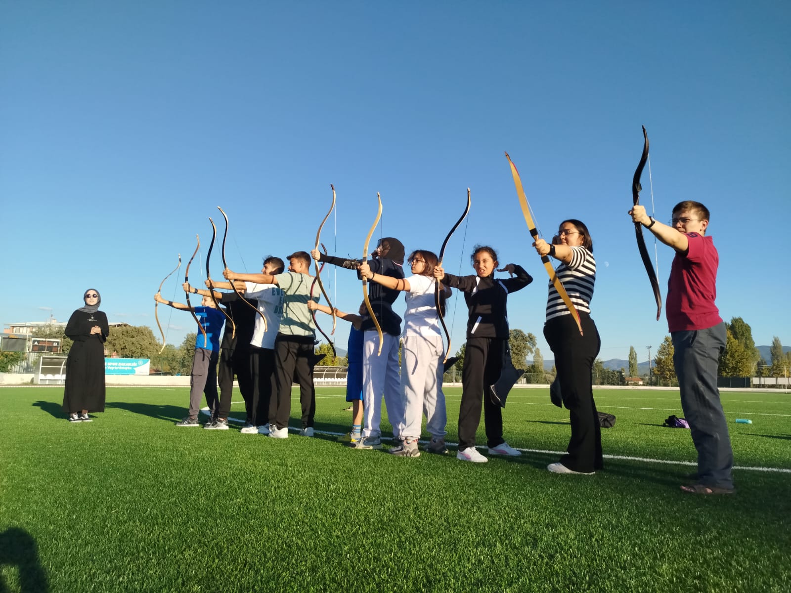 GEDİZ’DE GELENEKSEL TÜRK OKÇULUĞUNA BÜYÜK İLGİ