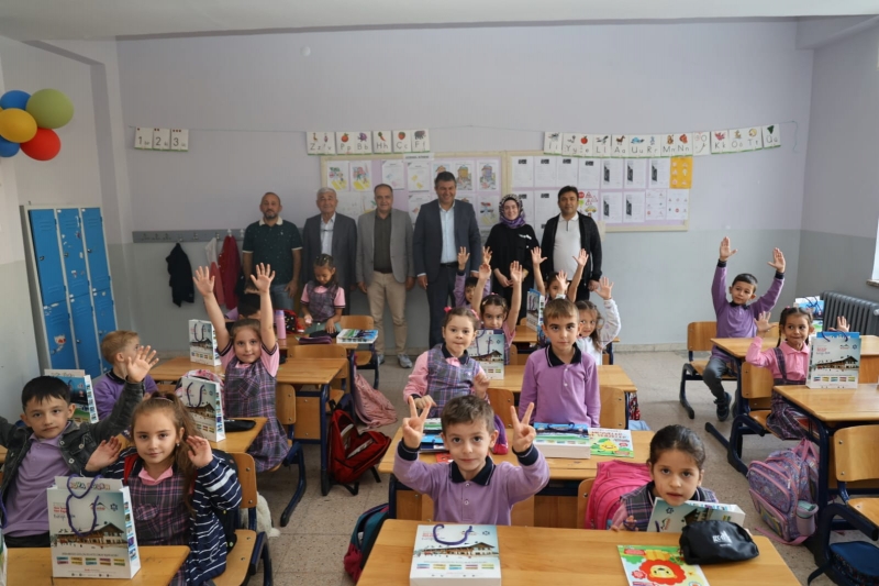 BAŞKAN AKEL, HER ZAMAN EĞİTİMİN YANINDA