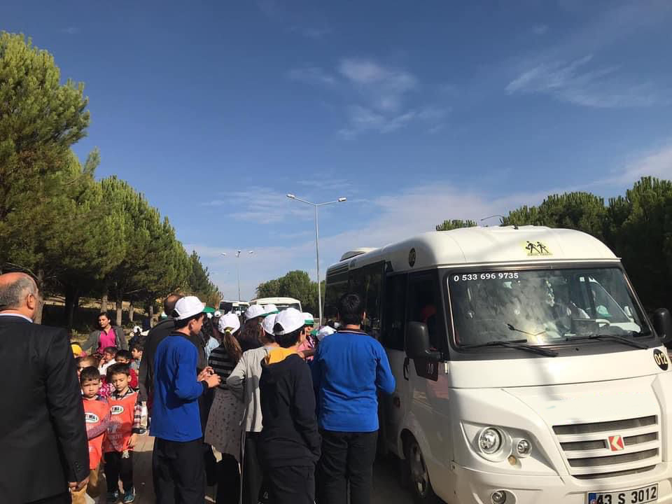 GEDİZ’DE 2024-2025 EĞİTİM YILI İÇİN ÖĞRENCİ SERVİS ÜCRETLERİ BELLİ OLDU