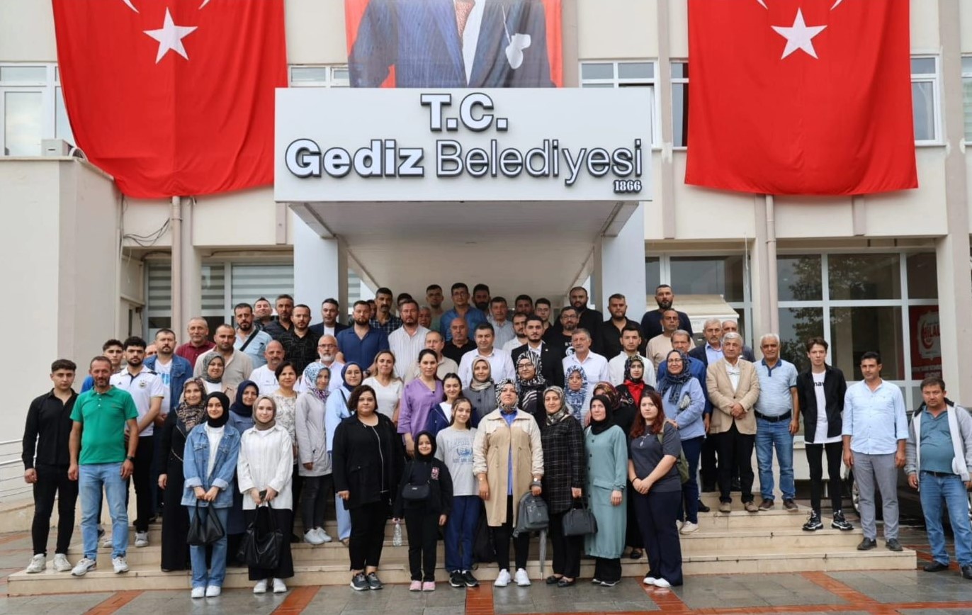 MHP İLÇE TEŞKİLATI’NDAN BAŞKAN AKEL’E TAM KADRO ZİYARET