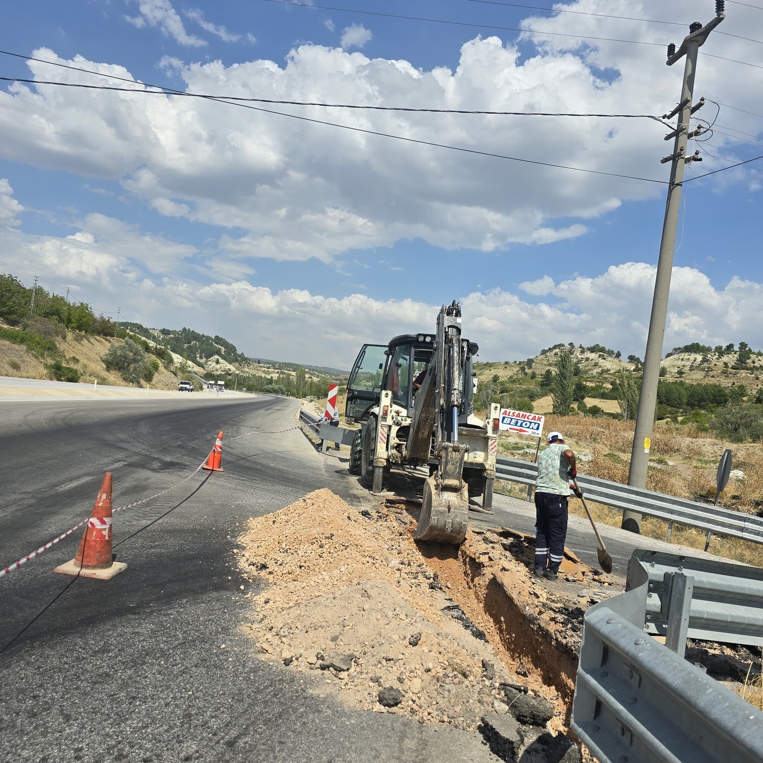ESKİGEDİZ BELDESİNE YENİ SU KAYNAKLARI KAZANDIRILDI