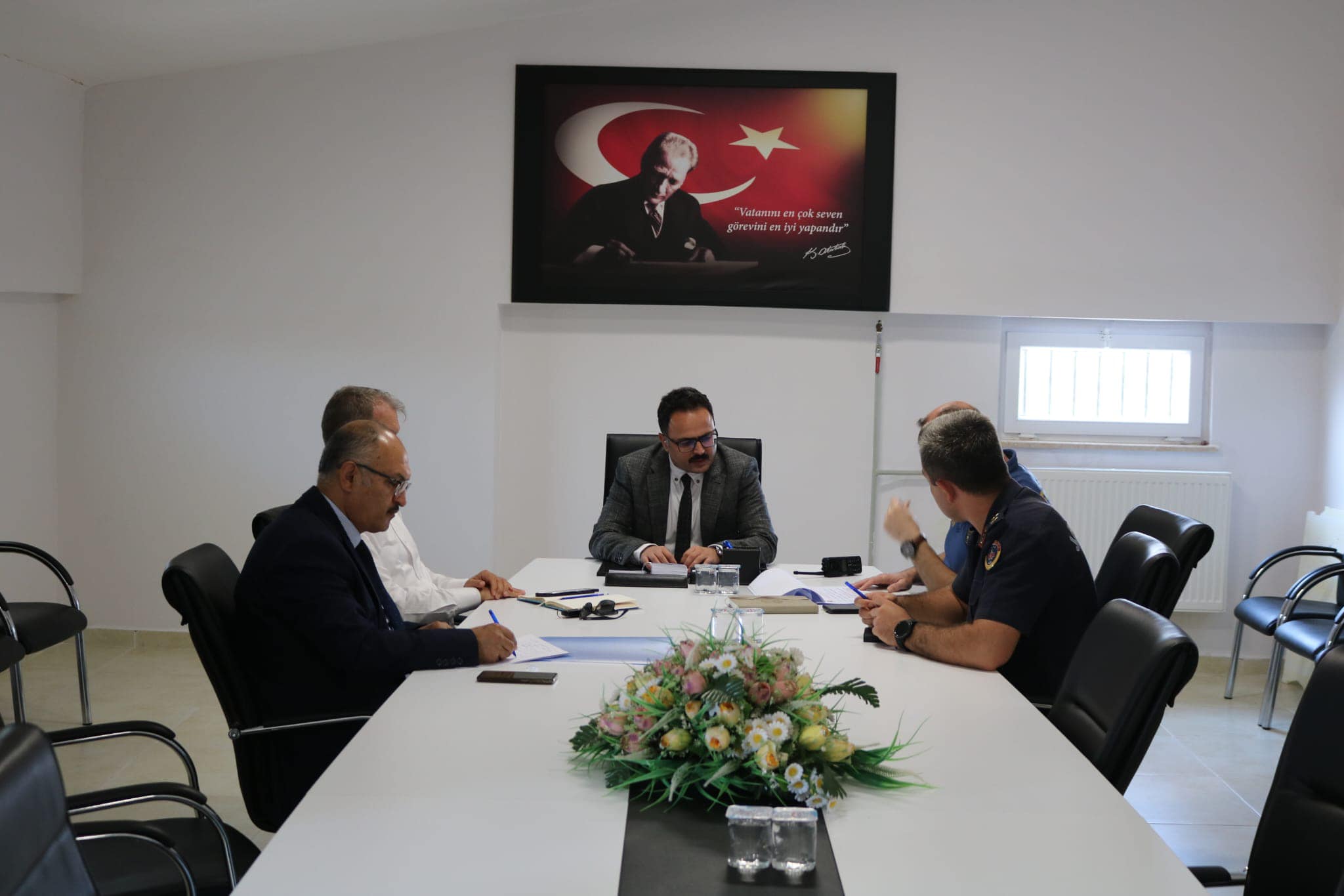 GEDİZ’DE EĞİTİM GÜVENLİĞİ TOPLANTISI GERÇEKLEŞTİRİLDİ