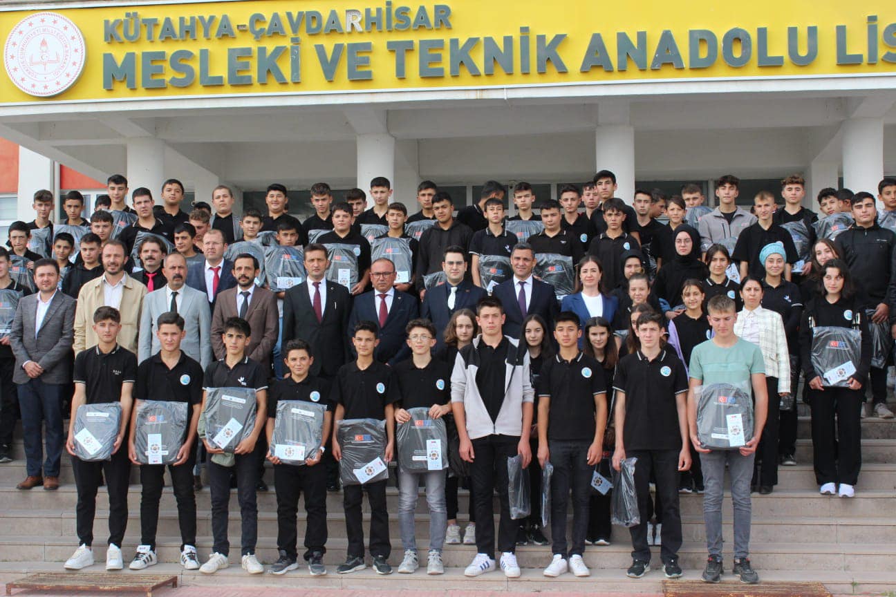 IPARD PROGRAMI TEKNİK DESTEK PROJESİ KAPSAMINDA 500 ÖĞRENCİYE ÇANTA