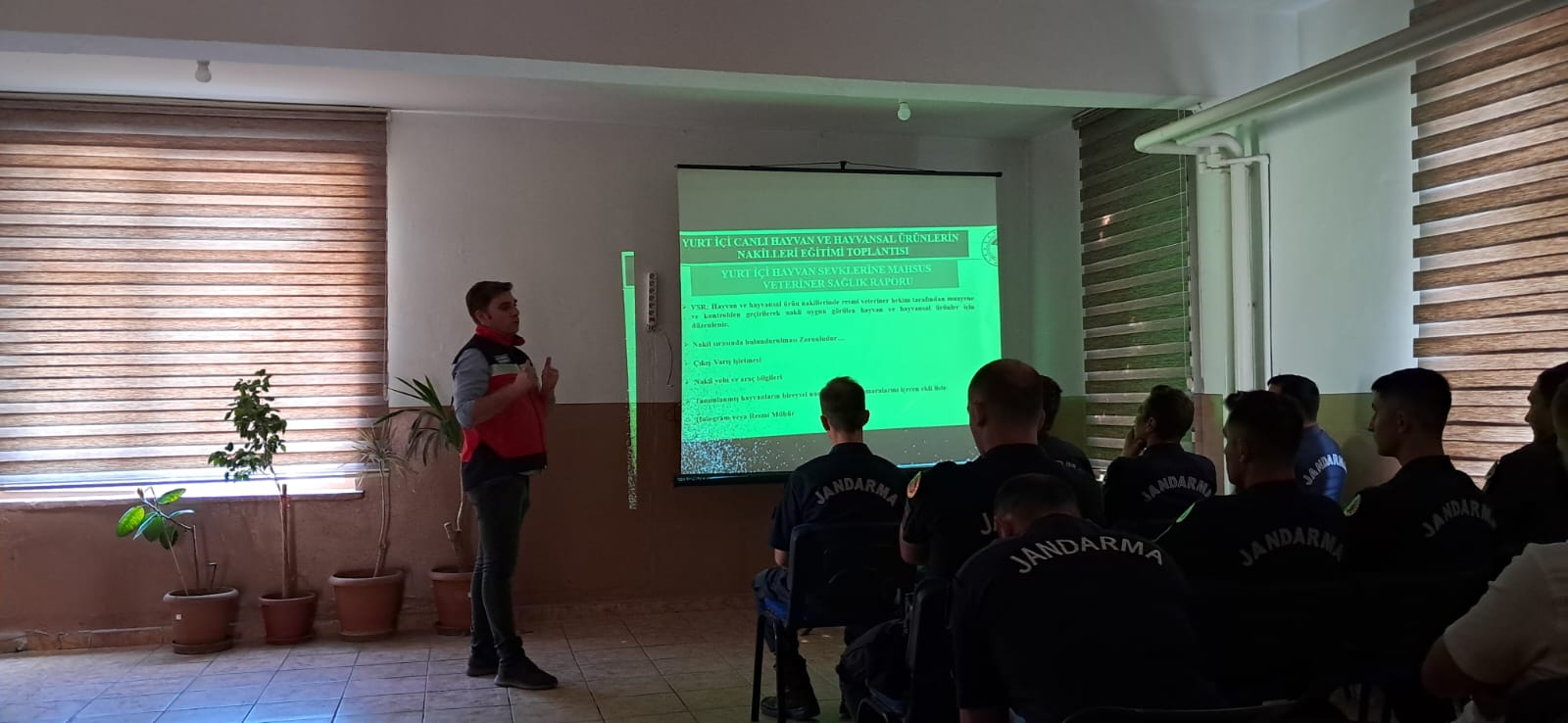 GEDİZ’DE JANDARMAYA EĞİTİM