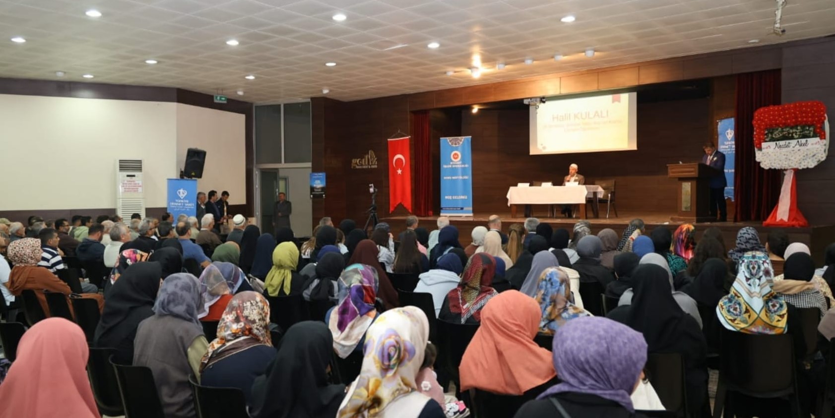 GEDİZ’DE “PEYGAMBERİMİZ VE ŞAHSİYET İNŞASI” PANELİ DÜZENLENDİ