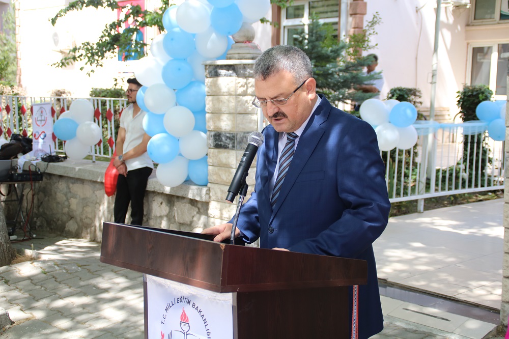 Gediz’de Halk Eğitimi Merkezi Tarafından Okuma Yazma Kursları Açılıyor