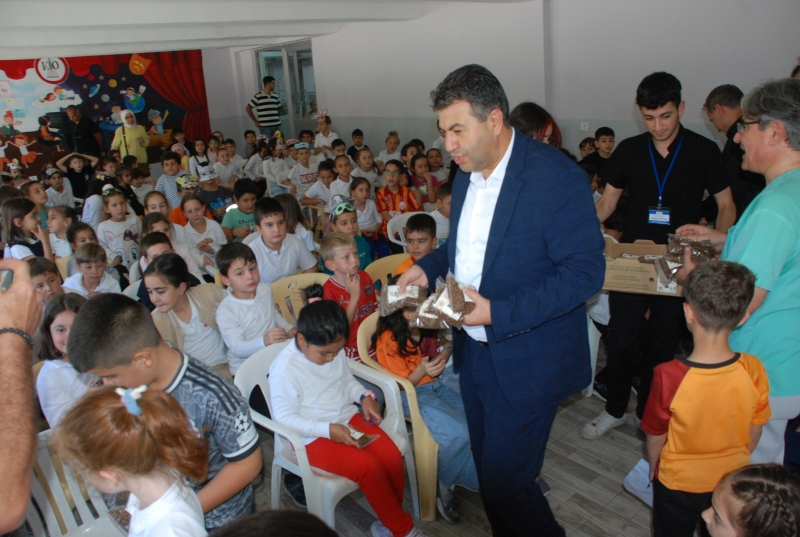 BAŞKAN AKEL’DEN GEDİZLİ ÖĞRENCİLERE HAYVAN SEVGİSİ MESAJI