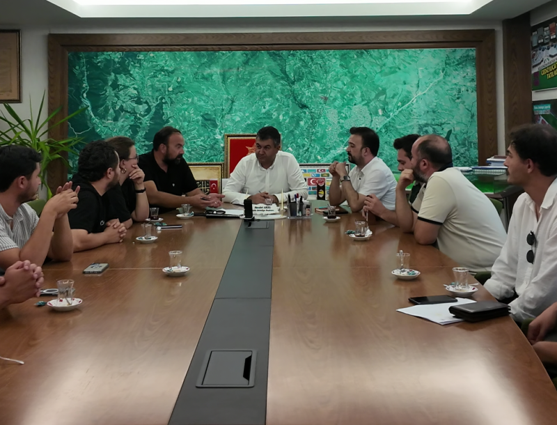 BAŞKAN AKEL, MİMARLAR VE İNŞAAT MÜHENDİSLERİ İLE TOPLANTI DÜZENLEDİ